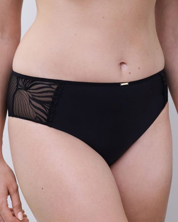 Legend Full Brief in Black made for the curvier woman side view