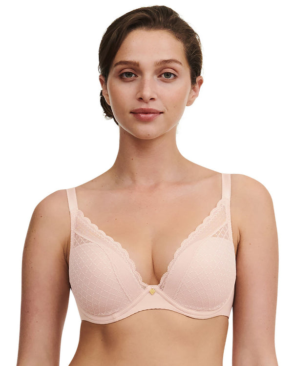 Chantelle Norah Chic Plunge T-shirt Bra in Soft Pink made for the curvier woman with a big bust front view